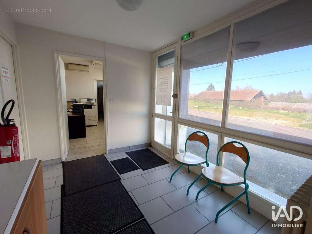 Photo 7 - Commerce à BELLAC