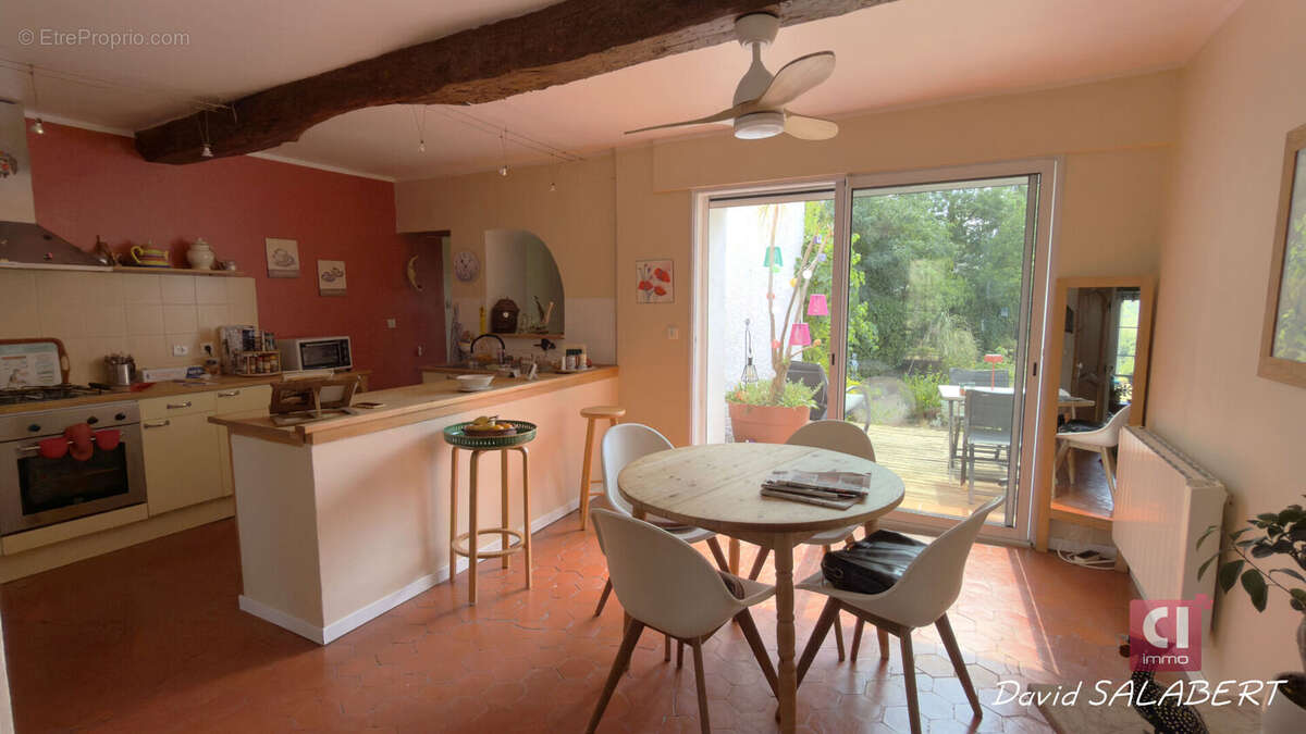 Forcalqueiret,  rare maison de village avec jardin, piscine et grand garage - photo 8