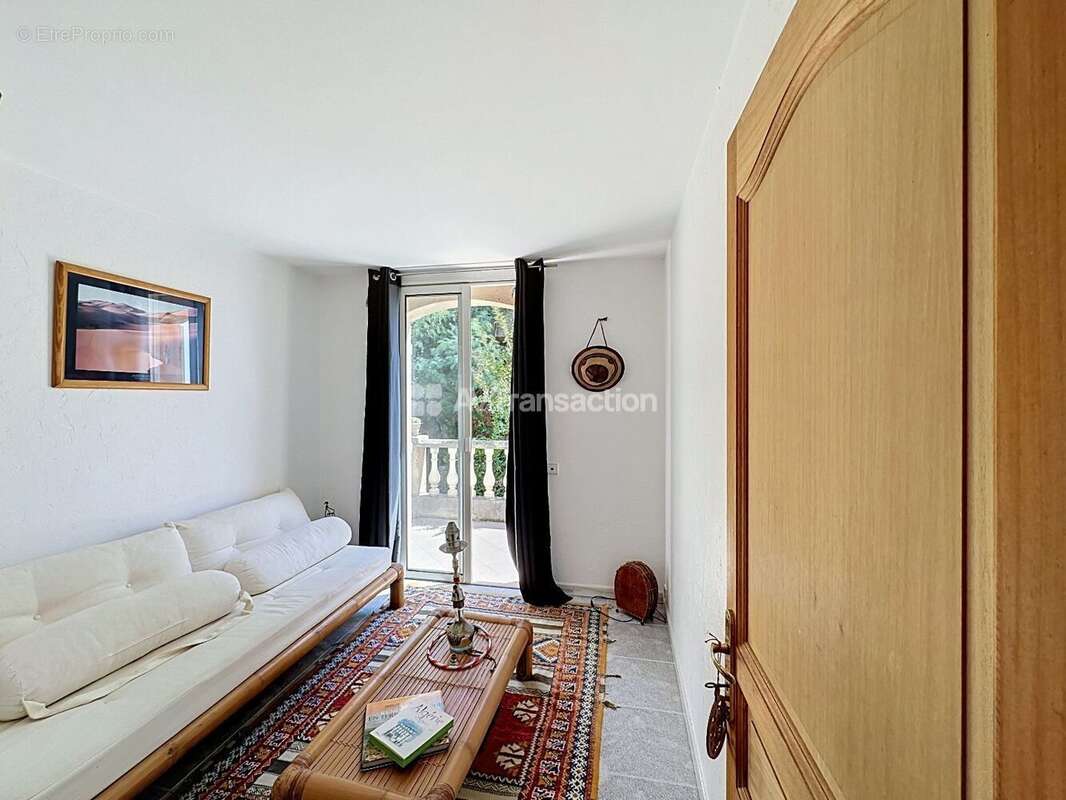 Maison 145 m² à Mandelieu-La-Napoule  - photo 8