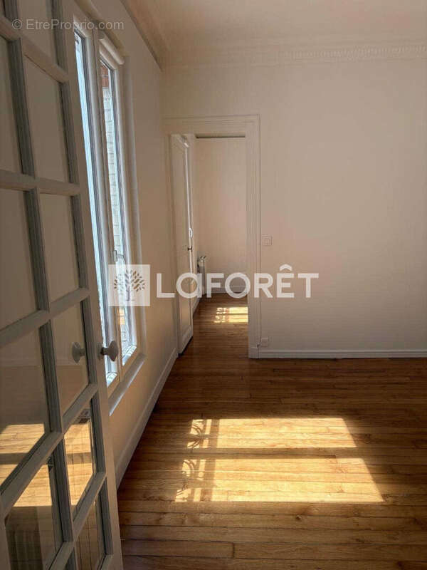 Appartement à PARIS-14E
