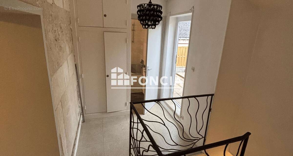 Maison à AZAY-LE-RIDEAU