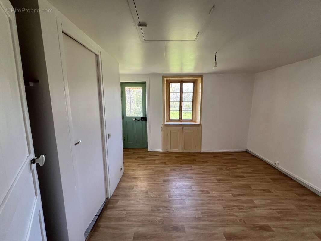 Maison à LACAPELLE-MARIVAL