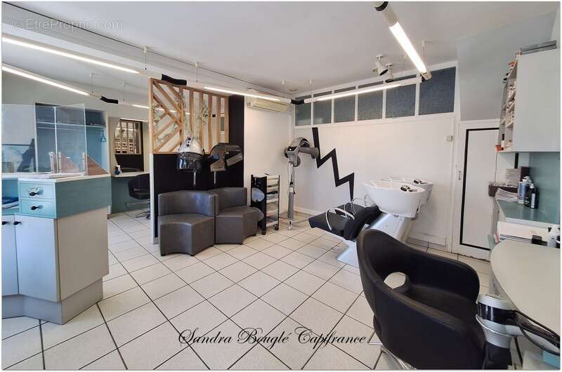 Commerce à SAINT-PIERRE-DES-LANDES