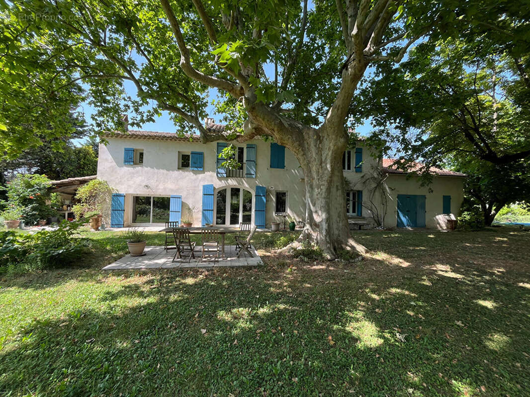 Maison à CHATEAURENARD