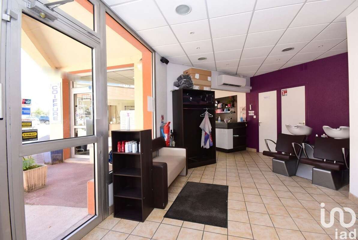 Photo 4 - Commerce à MEYZIEU