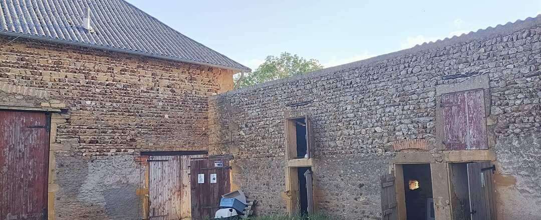 Maison à FLEURY-LA-MONTAGNE