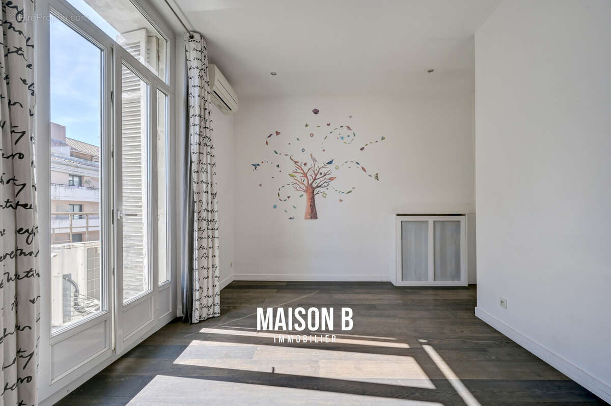 Appartement à MARSEILLE-8E