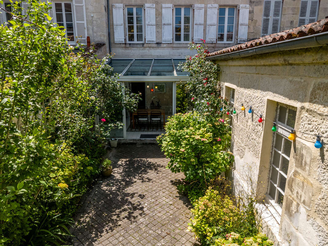Maison à SAINTES