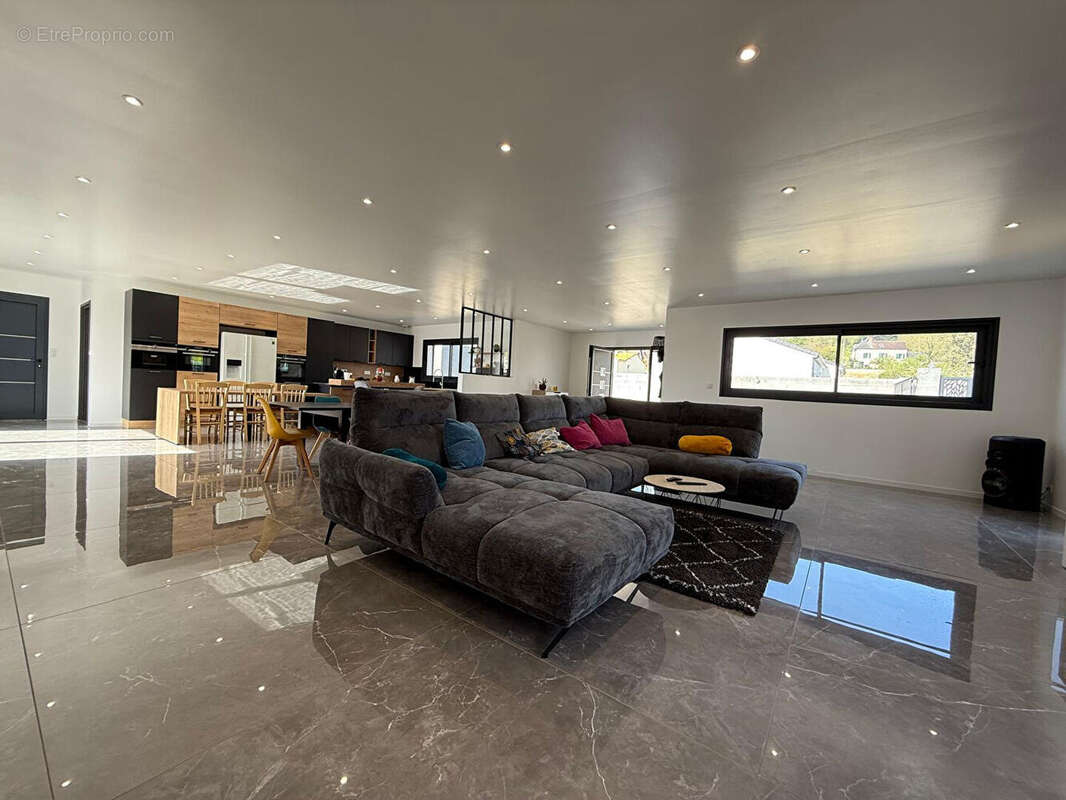 Maison à CHATELLERAULT