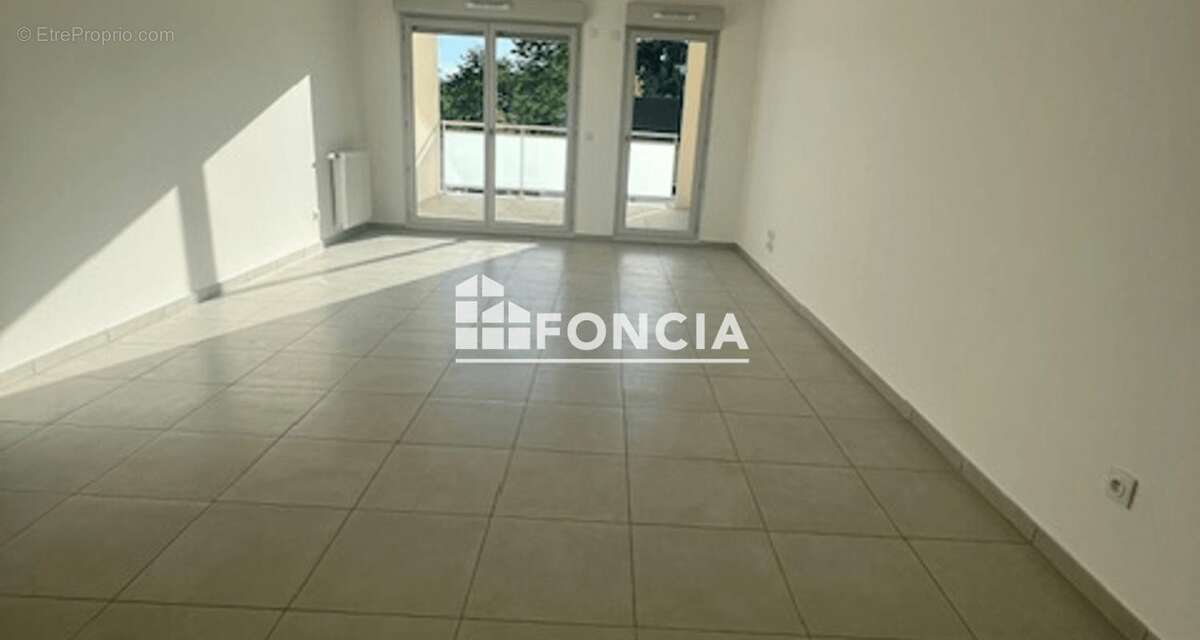 Appartement à RILLIEUX-LA-PAPE