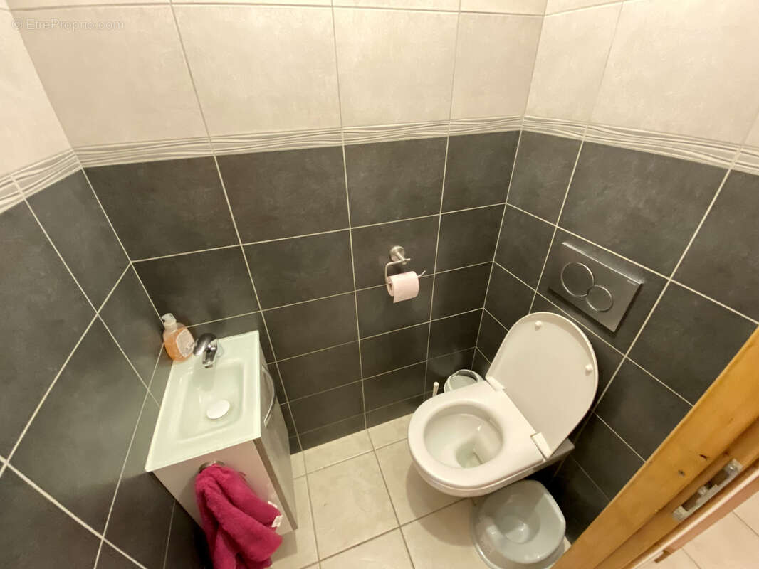 Maison à SAINT-MARTIN-DE-LA-PORTE