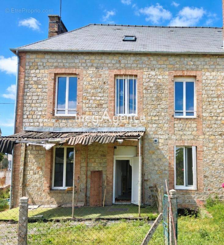 Maison à LA CHAPELLE-D'ANDAINE