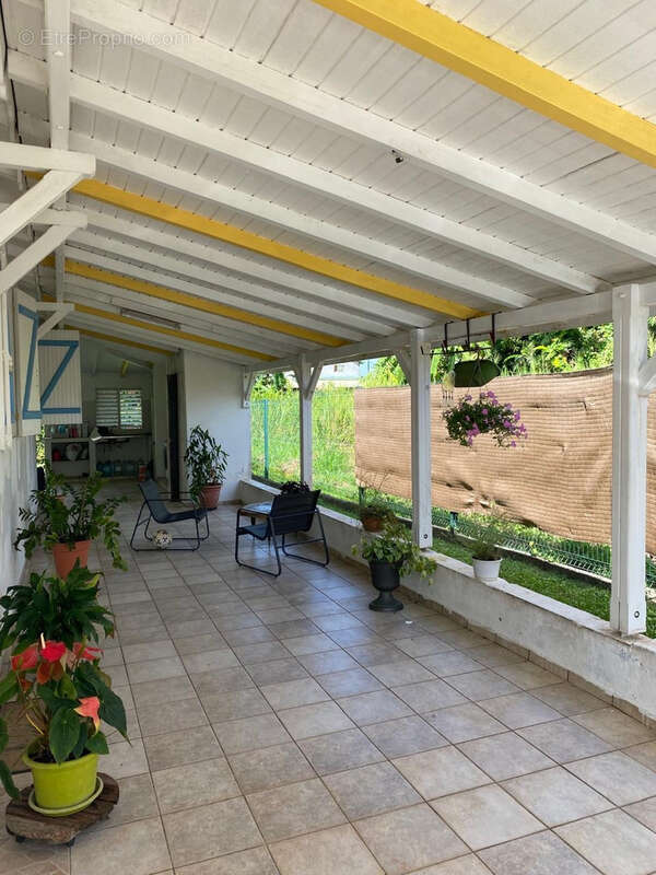 Maison à PETIT-BOURG