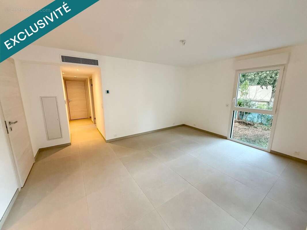 Photo 2 - Appartement à FREJUS