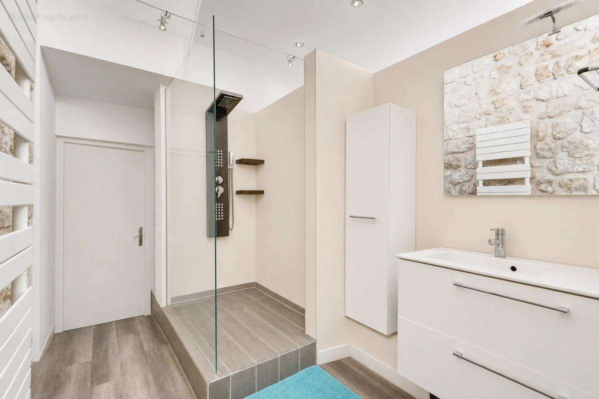 T3 79 m² au calme avec souplex et parking - double usage - photo 11