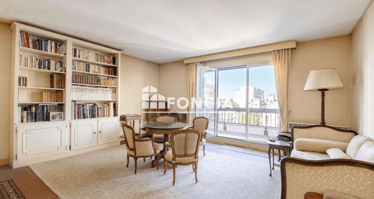 Appartement à MONTROUGE