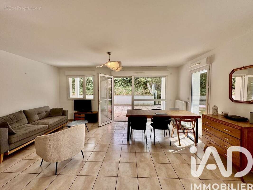 Photo 3 - Appartement à CRUSEILLES