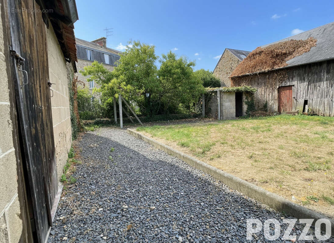 Investissement locatif - maison de type f3 à pontorson avec jardin - photo 6