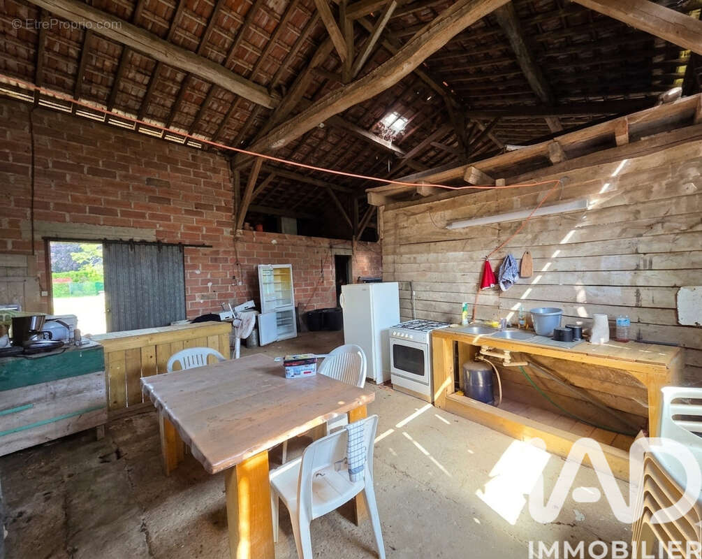 Photo 5 - Maison à GIFFAUMONT-CHAMPAUBERT