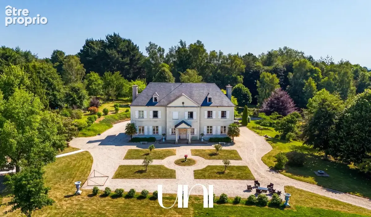 Maison T12 de 485 m2 - BACILLY - Parc de 30 hectares - photo 17