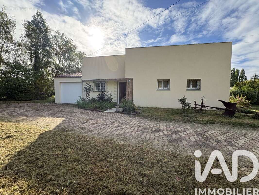 Photo 3 - Maison à TONNAY-CHARENTE