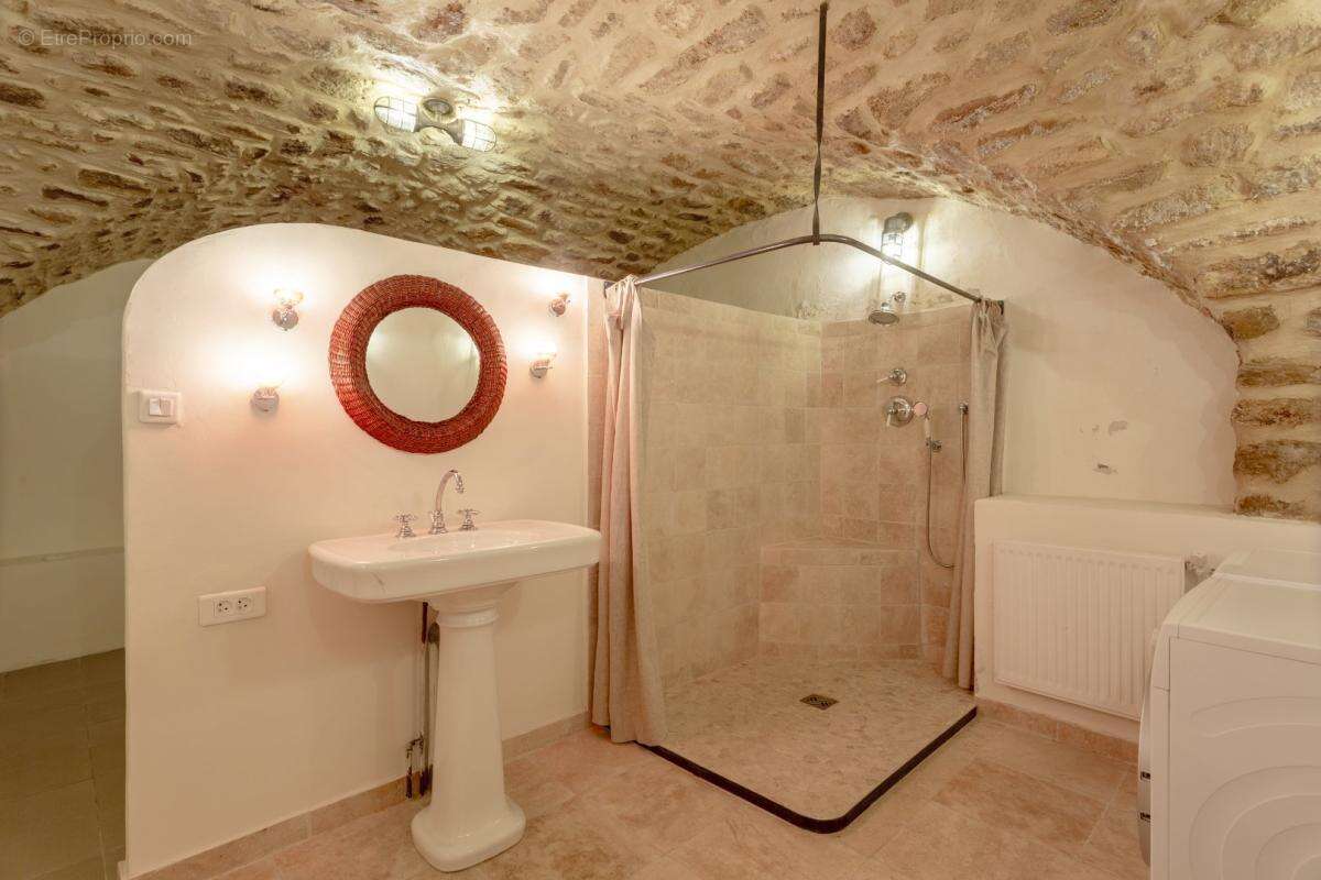 Maison à LA MOTTE-D&#039;AIGUES