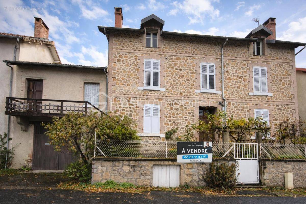 Maison à NIEUL