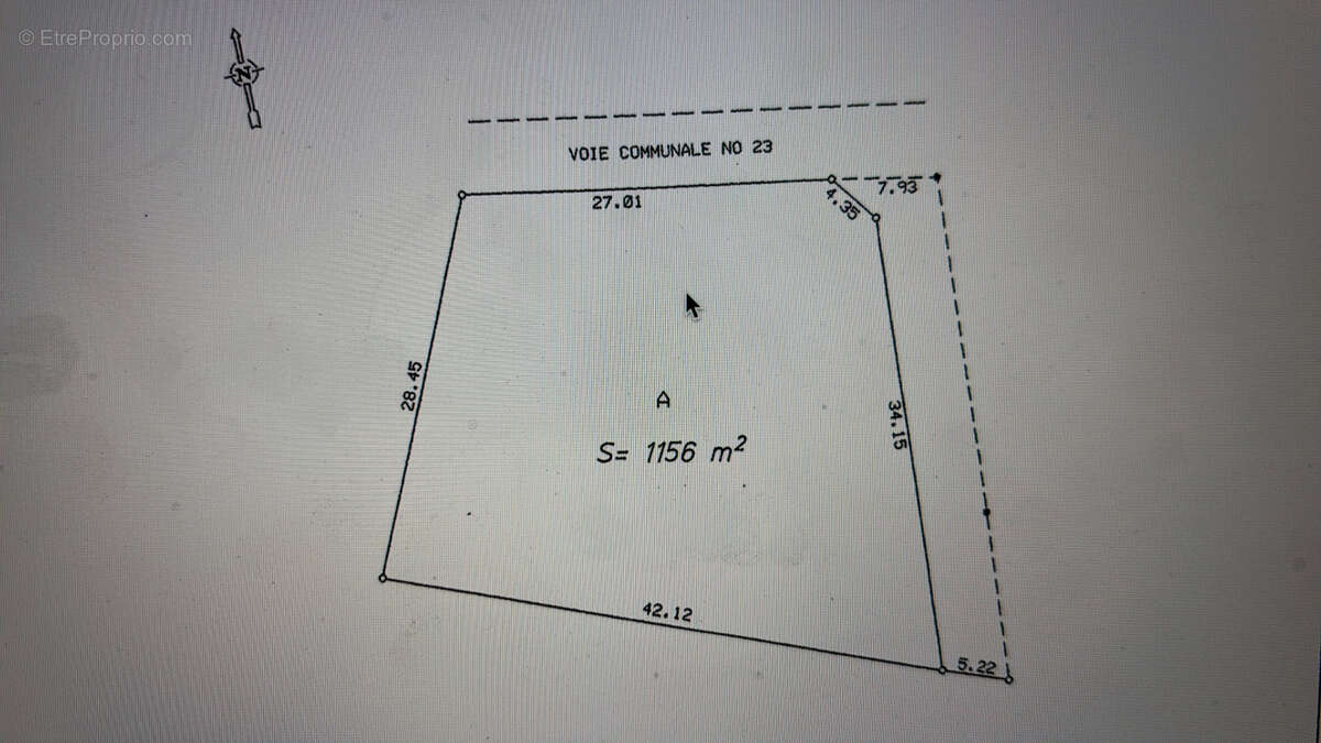 Terrain à LES ARTIGUES-DE-LUSSAC