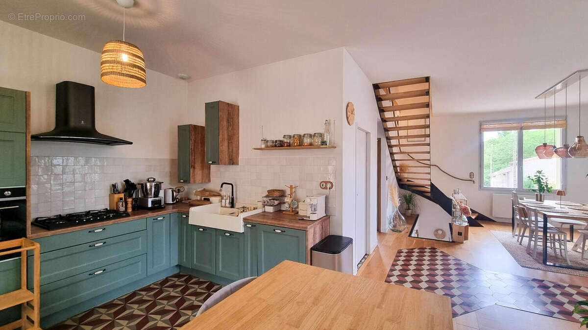 20250928120526 - Maison à BELVEZE-DU-RAZES