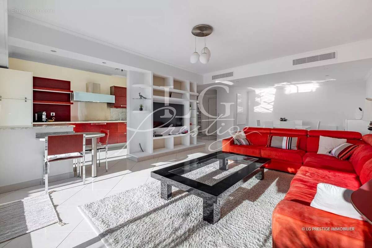 Appartement à MANDELIEU-LA-NAPOULE
