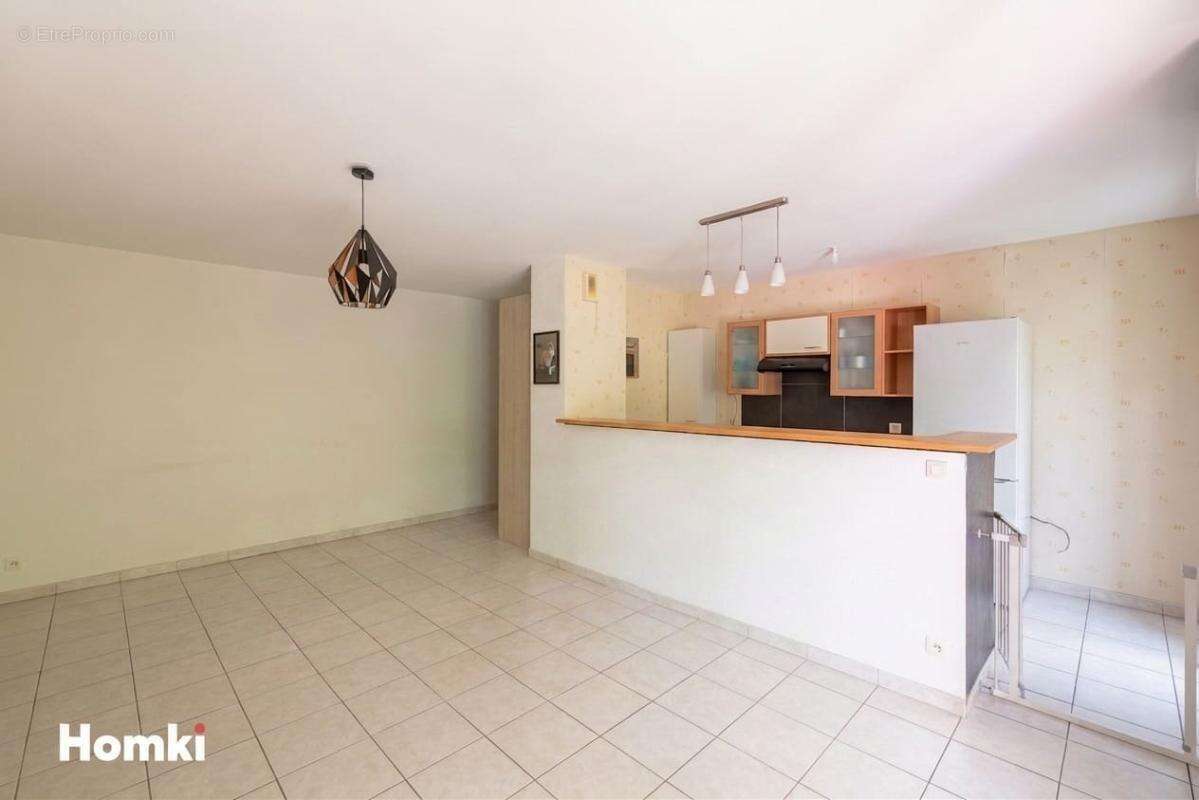 Appartement T3 de 65 m² à Mérignac, rue de la Devèze - photo 4