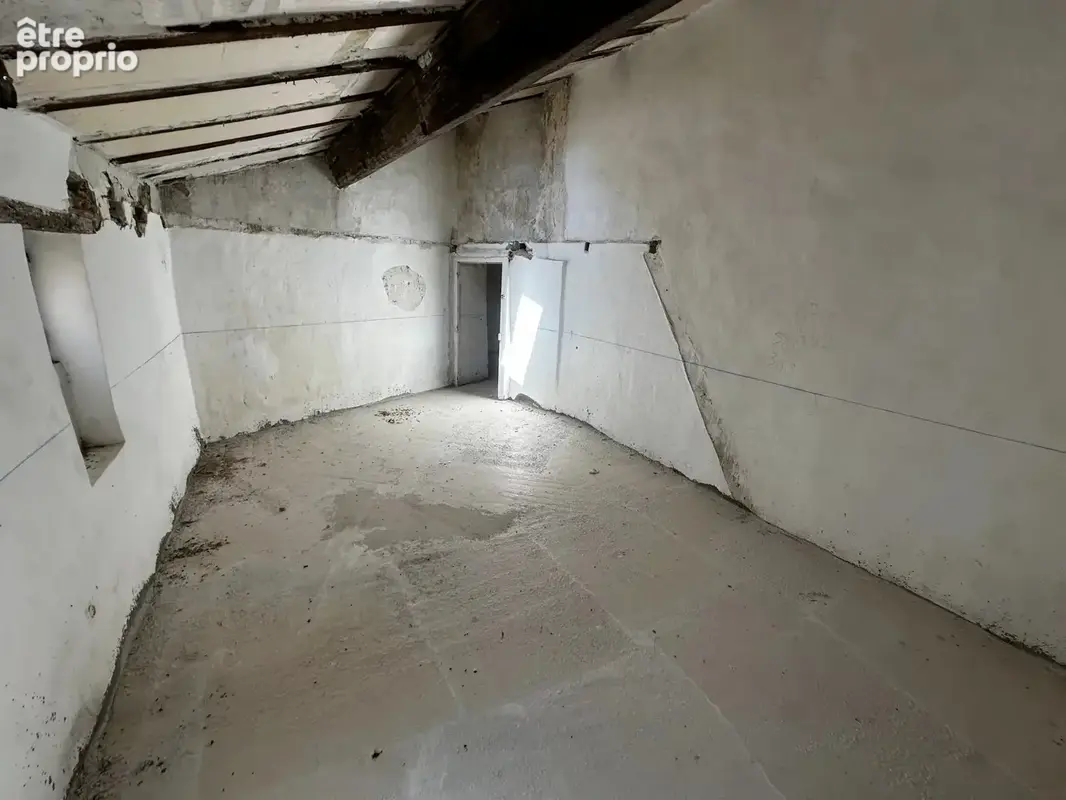 maison de village traversante à rénover. 105 m2 - photo 4