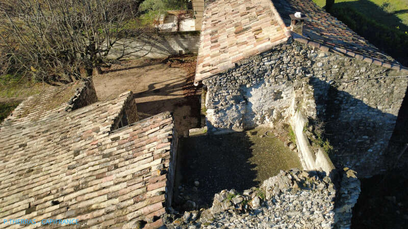 En exclusivité - Authentique bergerie Provençale du XIXème siècle à fort potentiel - photo 9