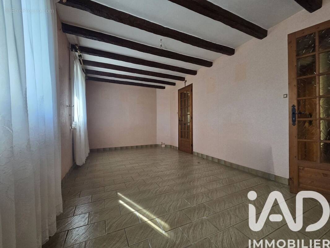 Photo 1 - Maison à ETRUN