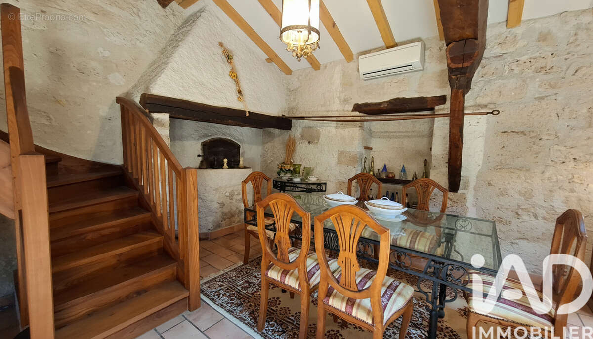 Maison 193 m² à Montjoi  - photo 5
