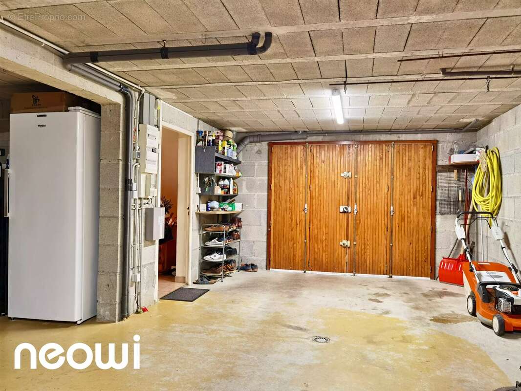 Rare : maison d’architecte lumineuse avec vie de plain-pied aux portes d’aurillac - photo 13