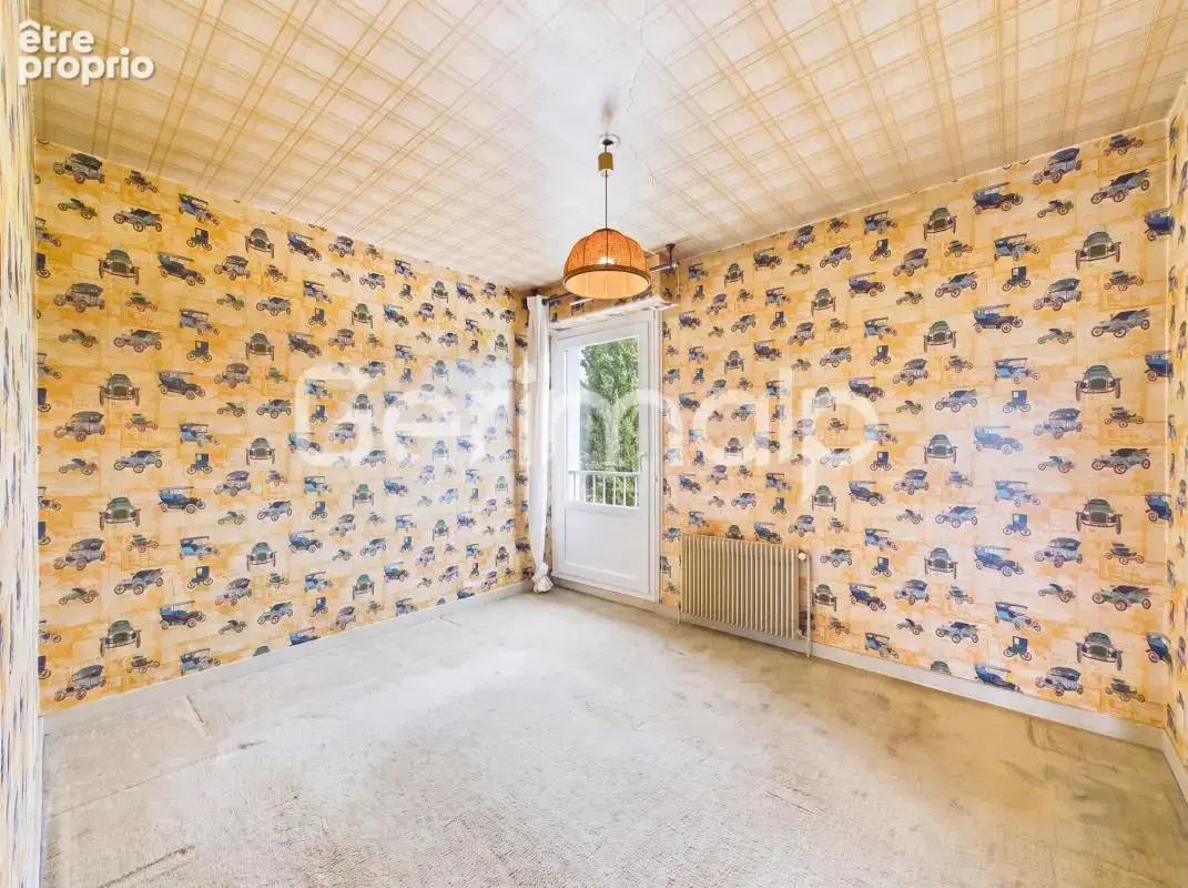 Vente - Appartement - 4 pièces + cuisine - 83 m² - 410 000 € - - photo 8
