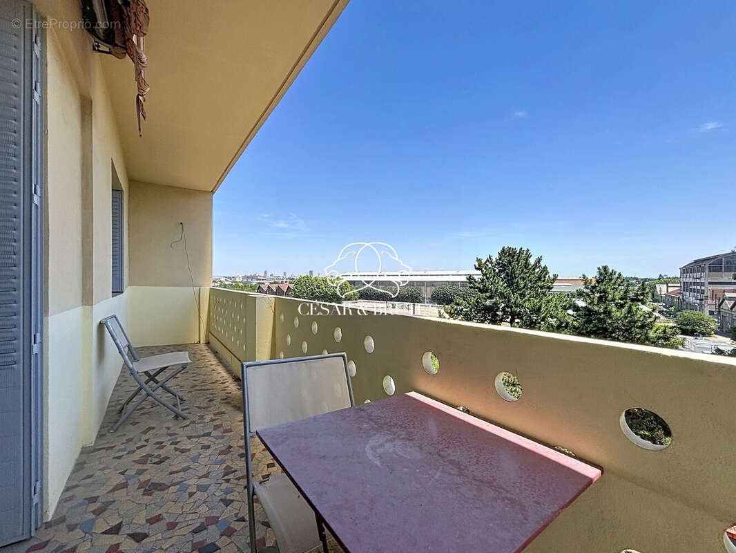 Appartement à OULLINS