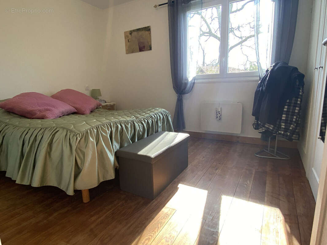 Maison à YGOS-SAINT-SATURNIN