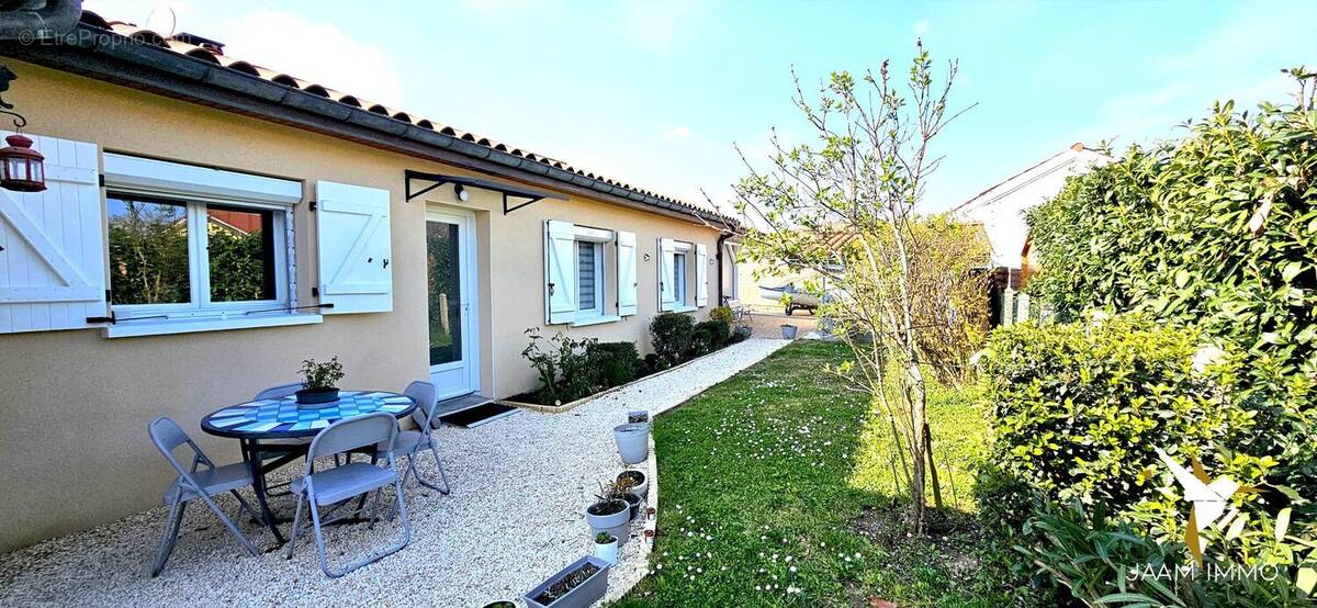 Maison à MONTMERLE-SUR-SAONE