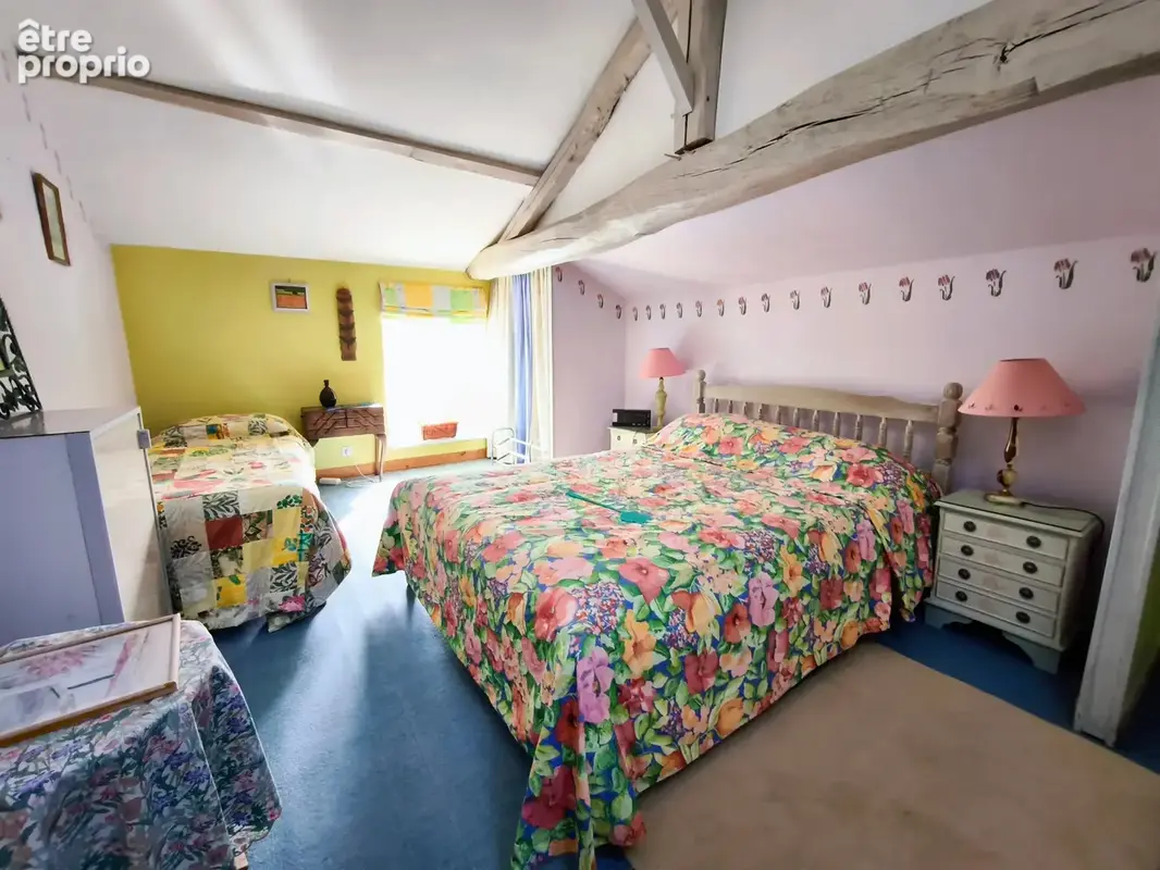 Maison de campagne avec 3/4 chambres, piscine chauffée et deux granges - photo 5