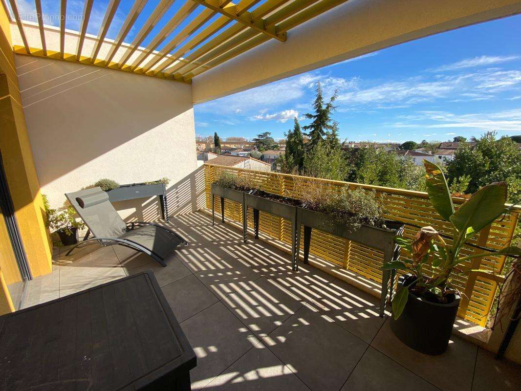 Appartement à MAUGUIO