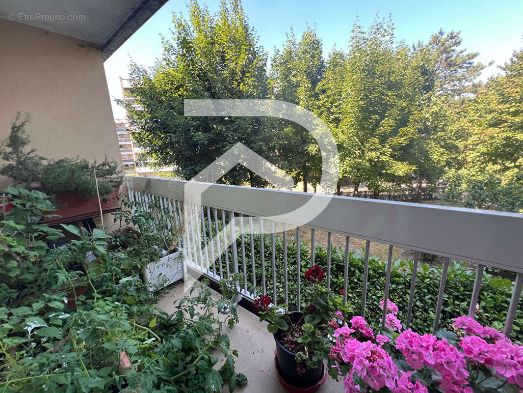 Appartement à ELANCOURT