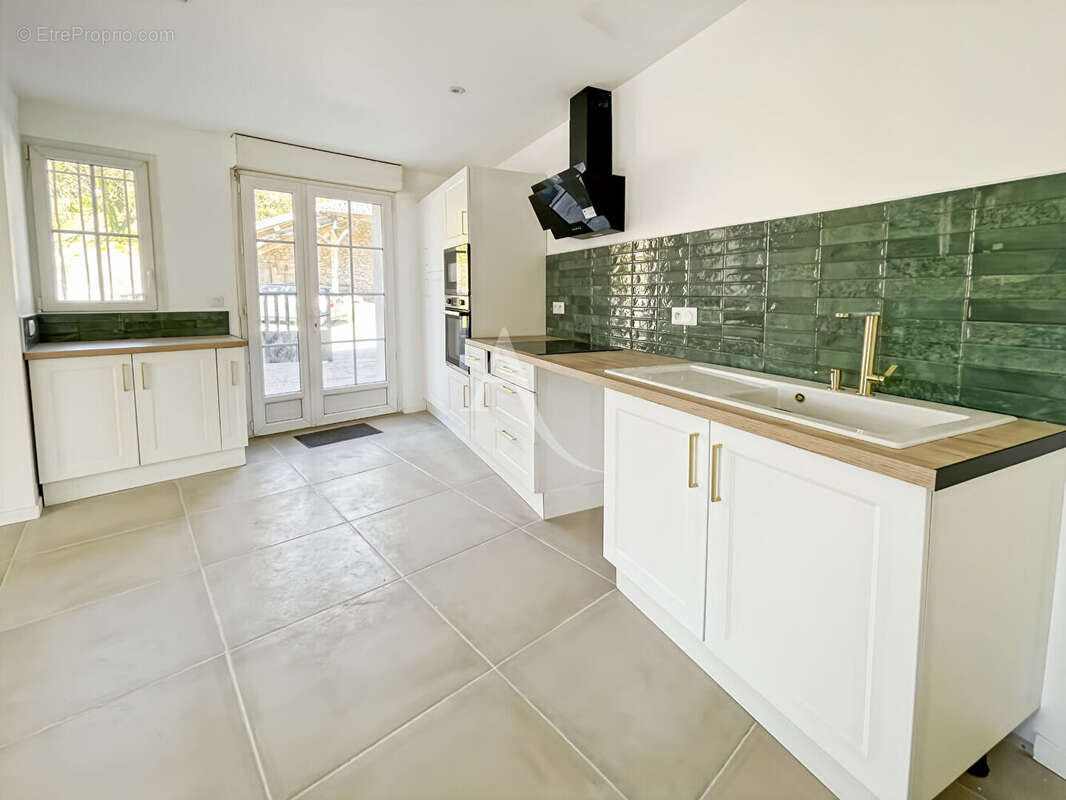 Maison à MONTAIGU-DE-QUERCY