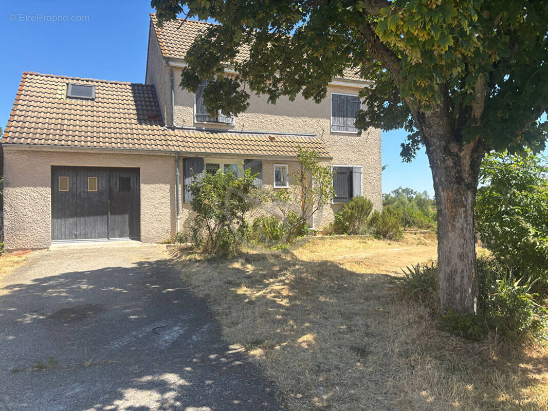 Maison à DAVEZIEUX