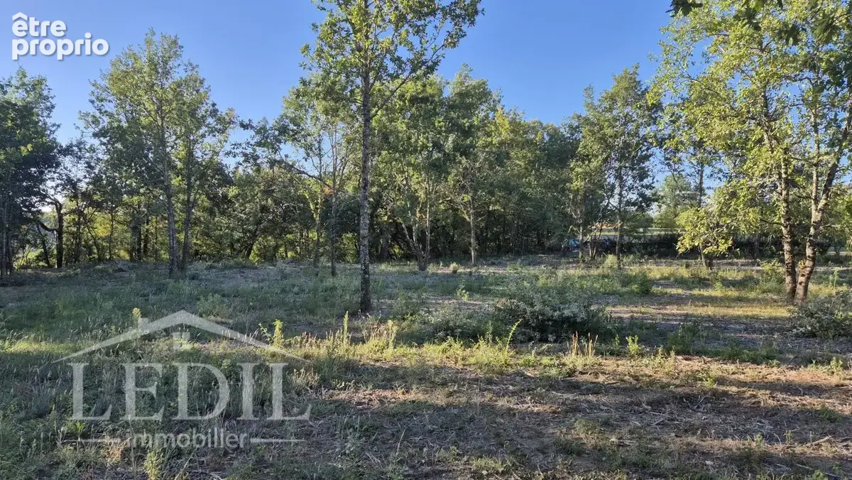 Terrain constructible sur les hauteurs - photo 2