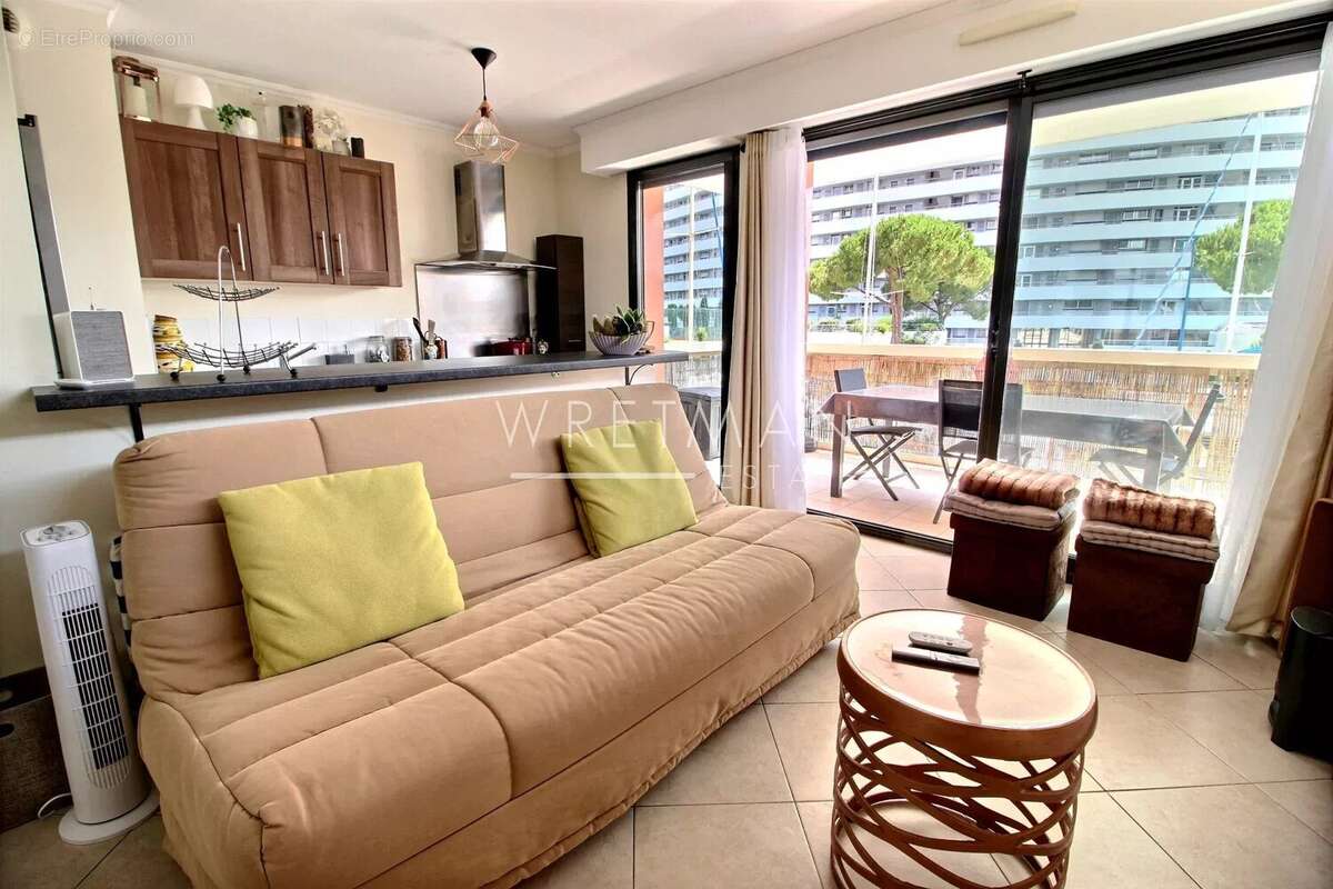 Appartement à VILLENEUVE-LOUBET