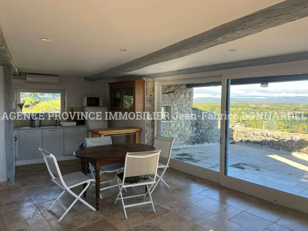 Maison à CHANTEMERLE-LES-GRIGNAN