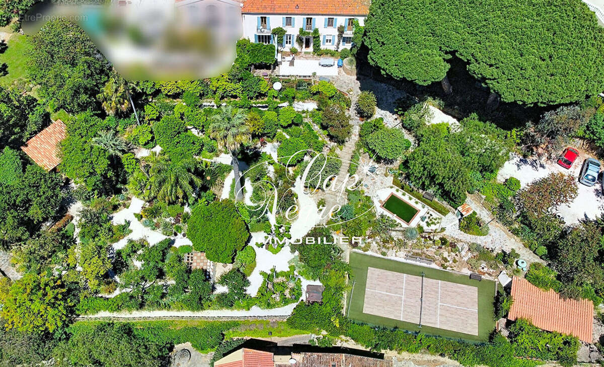 Propriete historique 10 pieces avec magnifique vue mer et jardin luxuriant - photo 4