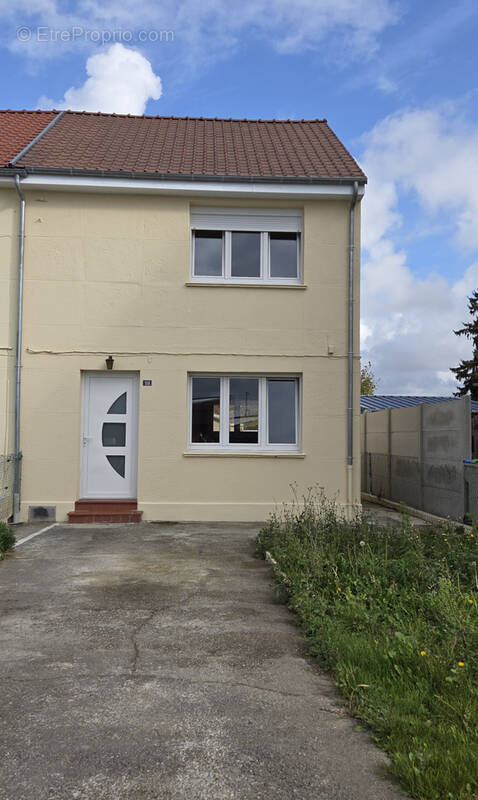 Maison à AULNOYE-AYMERIES